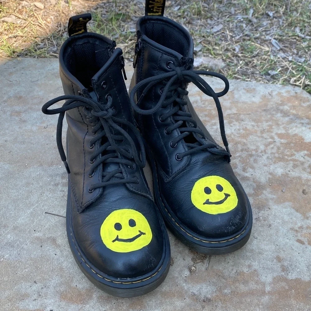 Dr. Martens 1460 combat boot lace up with side zip kids size 3 custom smiley 😊